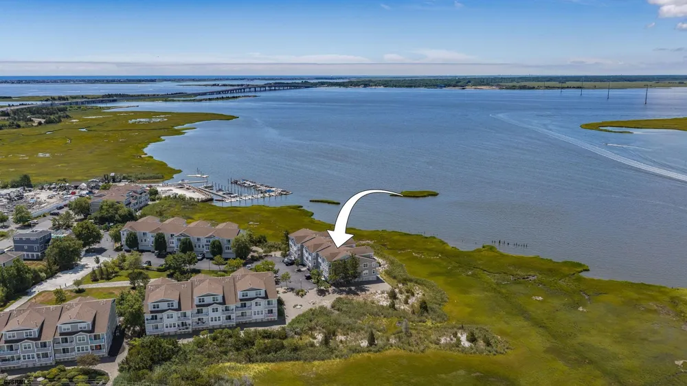 27 Bayside Dr Somers Point, NJ 08244