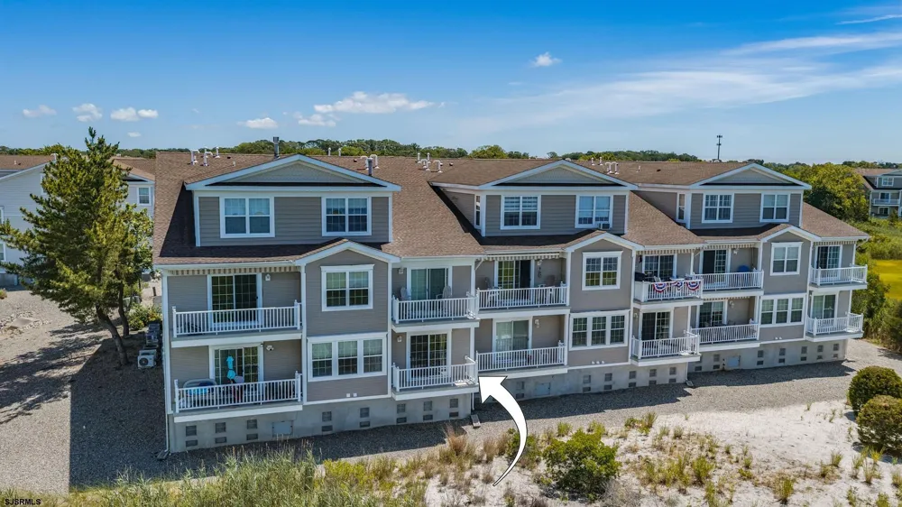 27 Bayside Dr Somers Point, NJ 08244