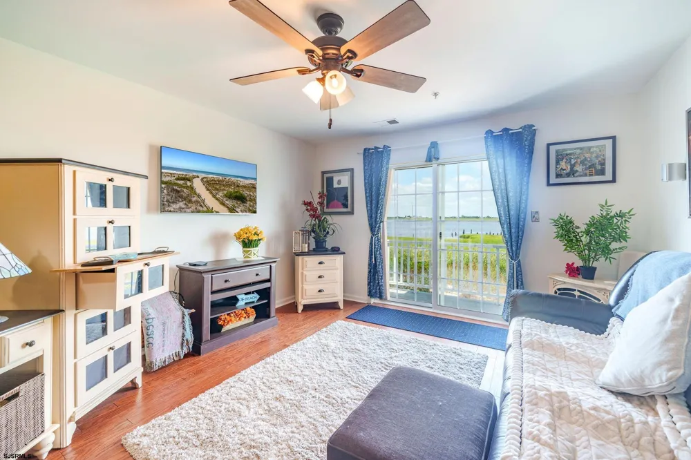 27 Bayside Dr Somers Point, NJ 08244