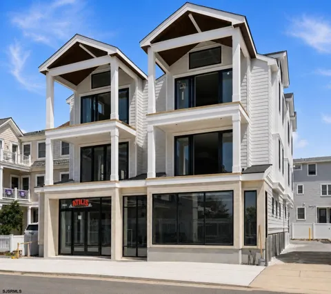 4411 Landis