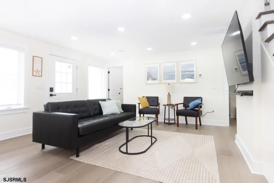 215 E Leaming Ave Wildwood, NJ 08260