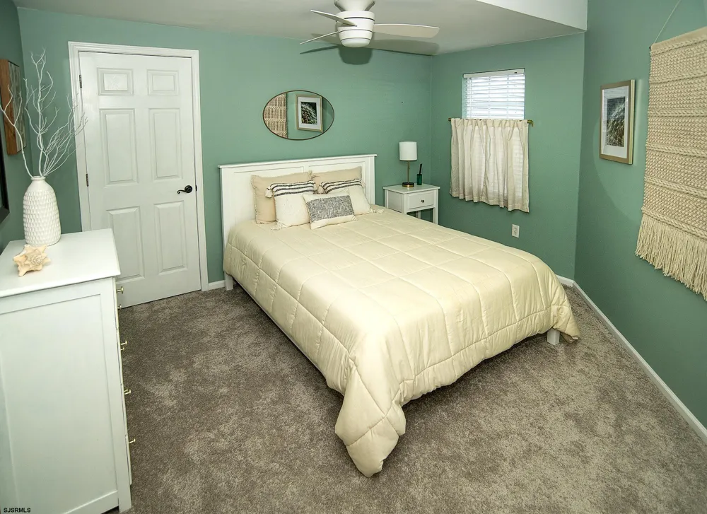75 E Woodland Ave Absecon, NJ 08201