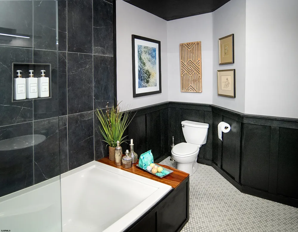 75 E Woodland Ave Absecon, NJ 08201