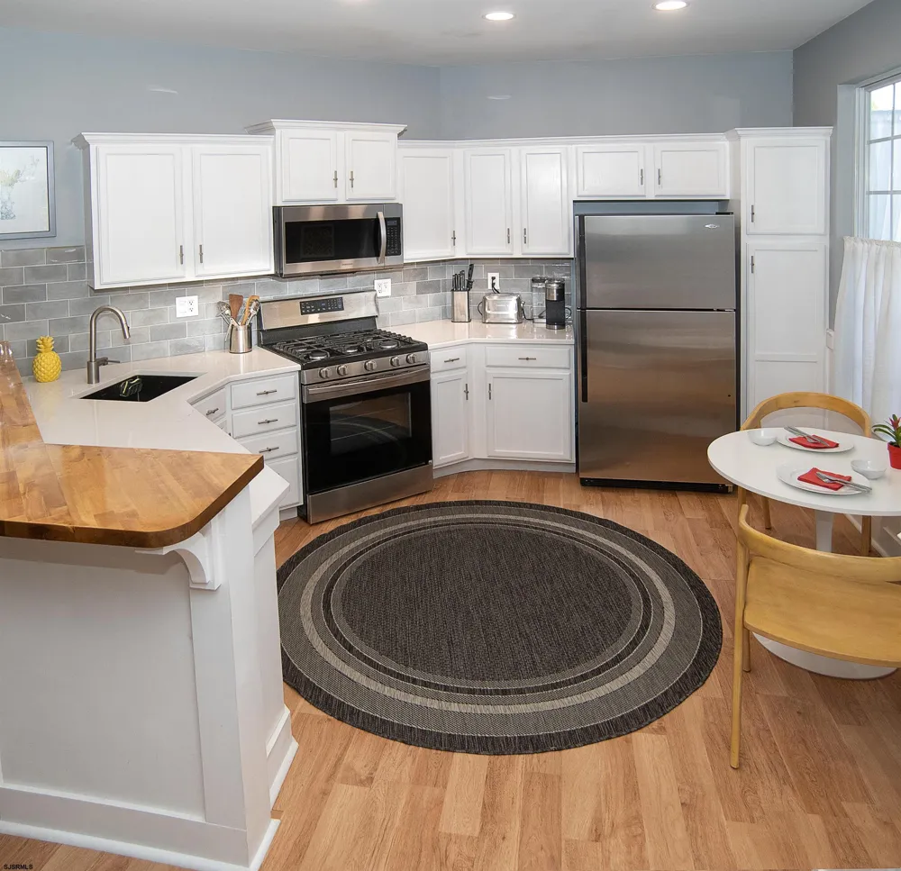 75 E Woodland Ave Absecon, NJ 08201