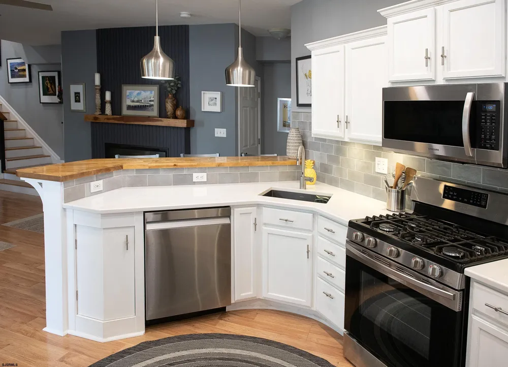 75 E Woodland Ave Absecon, NJ 08201