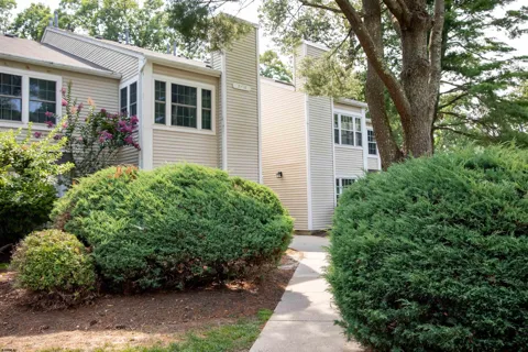 4 Pheasant Meadow Dr
