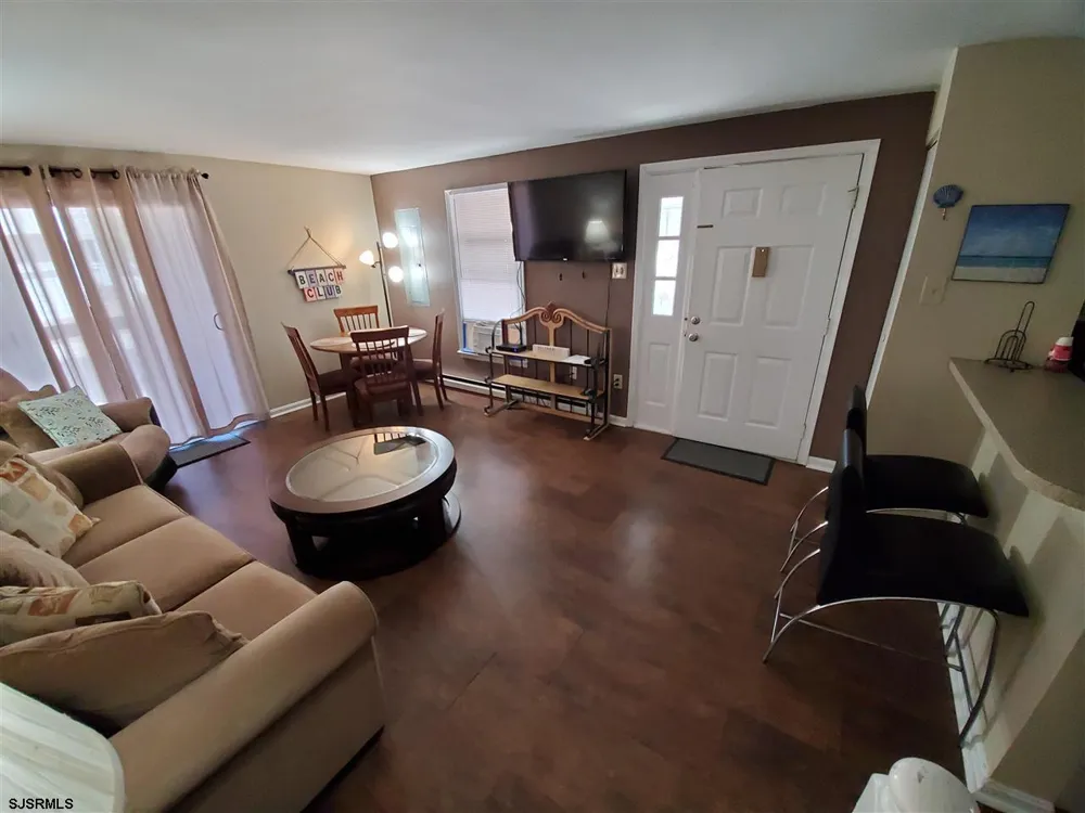 9720 Winchester Ave Margate, NJ 08402