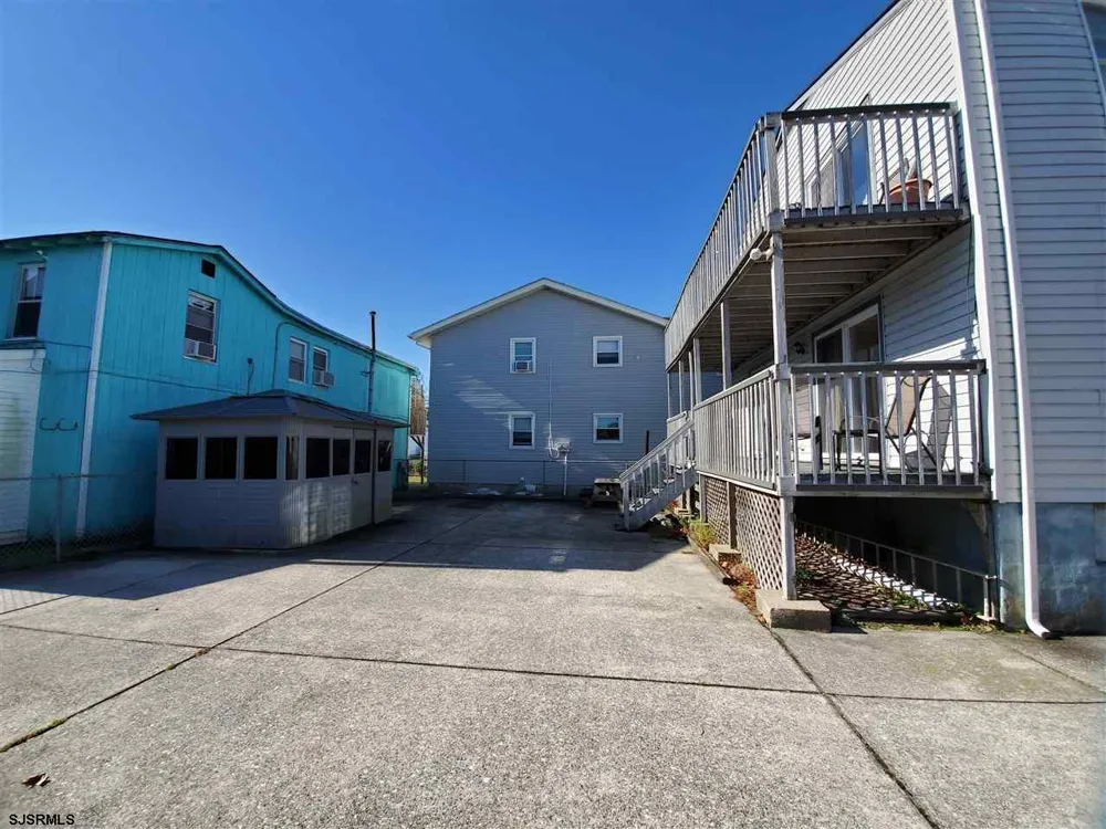 9720 Winchester Ave Margate, NJ 08402