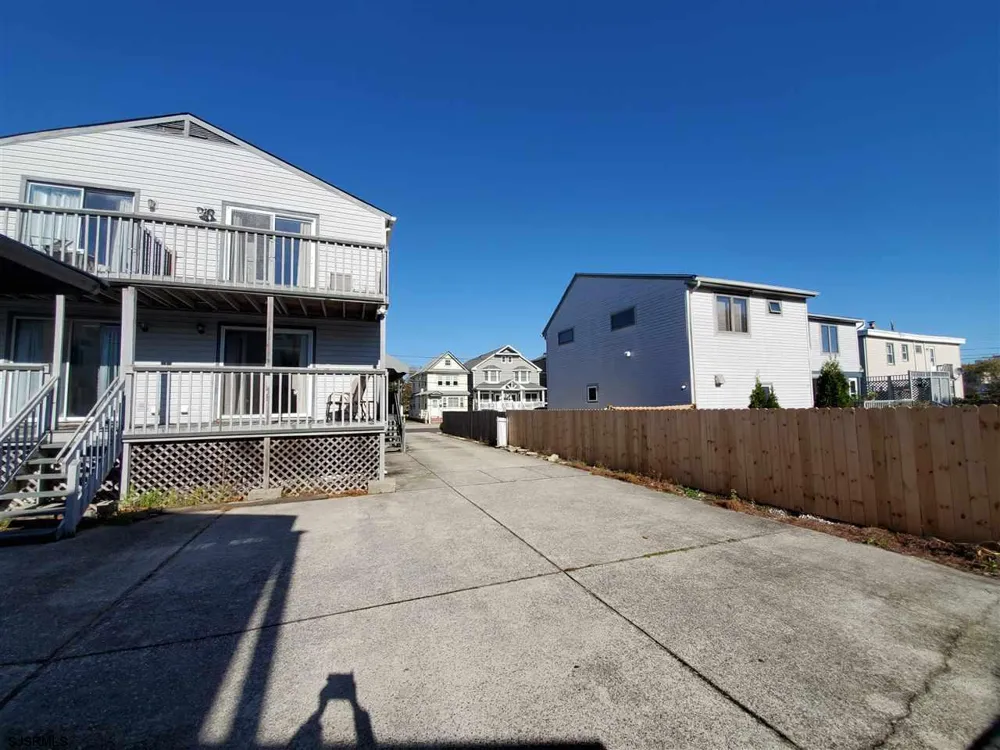 9720 Winchester Ave Margate, NJ 08402