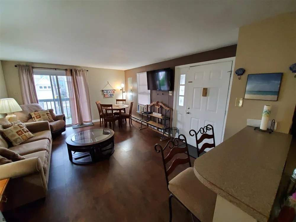 9720 Winchester Ave Margate, NJ 08402