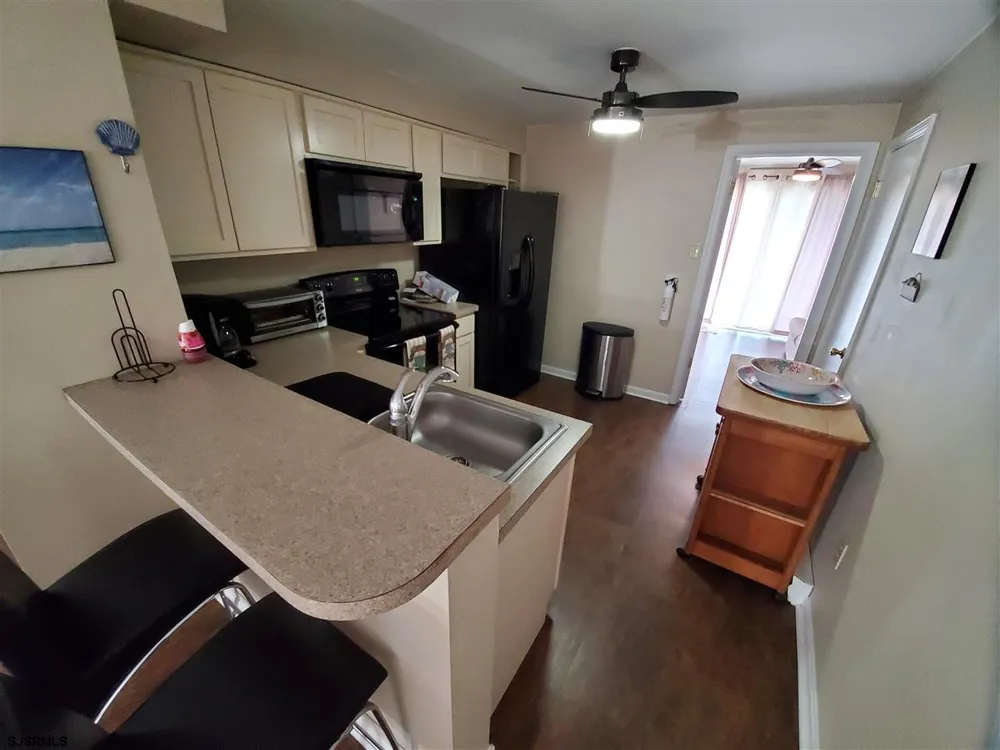 9720 Winchester Ave Margate, NJ 08402