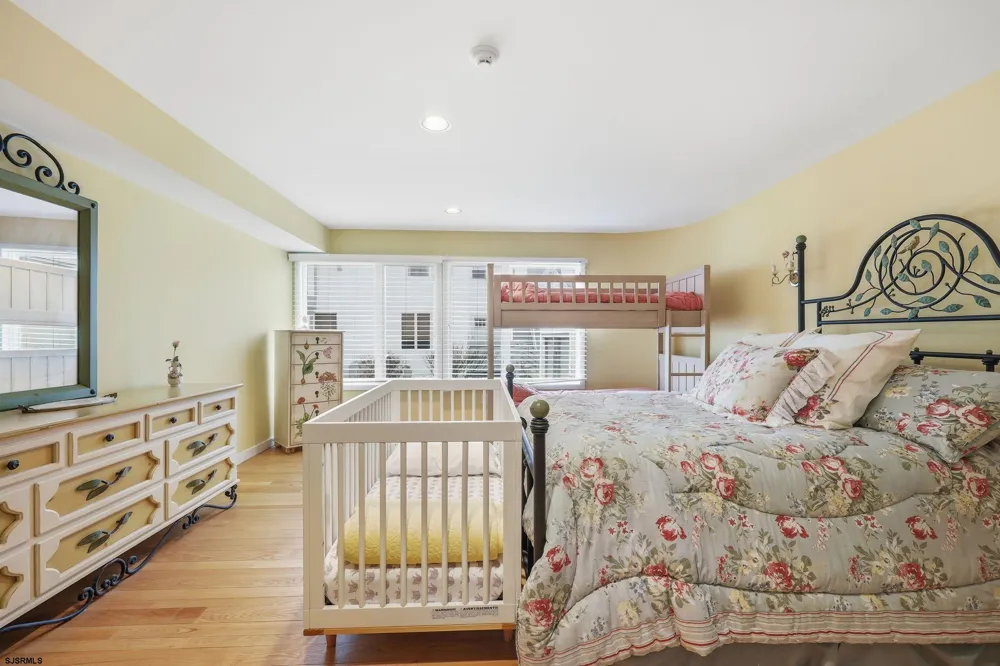 119 S 11th Ave Longport, NJ 08403