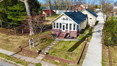 921 Oak Grove