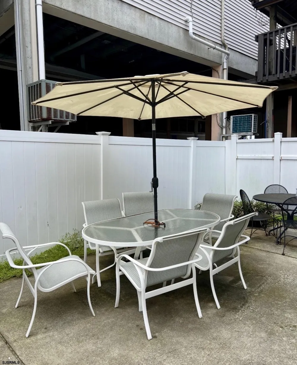 28 40th Sea Isle City, NJ 08243