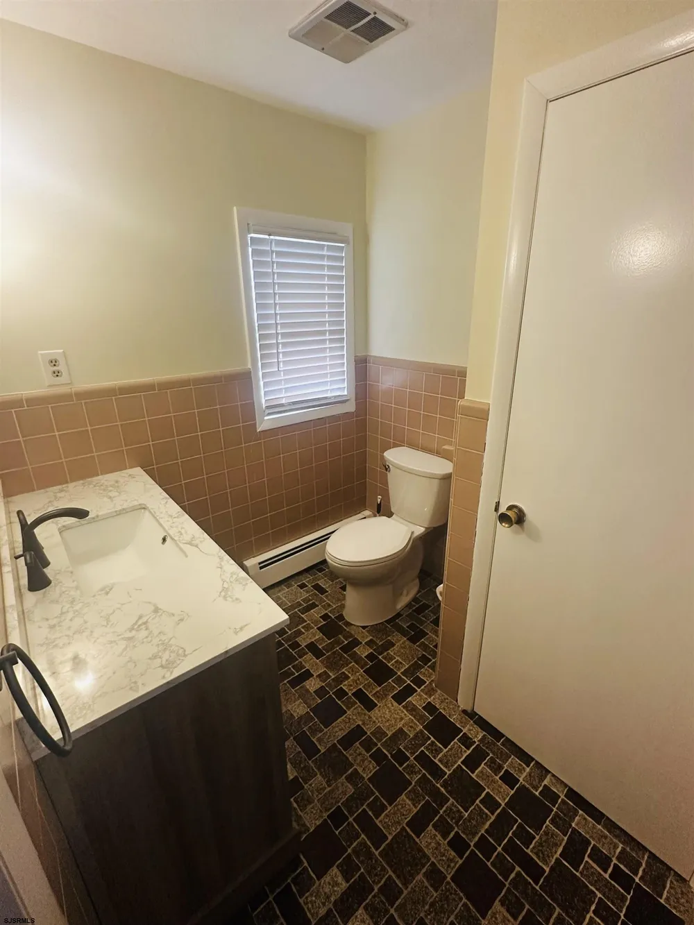 3670 Oak Road Buena Vista Township, NJ 08360