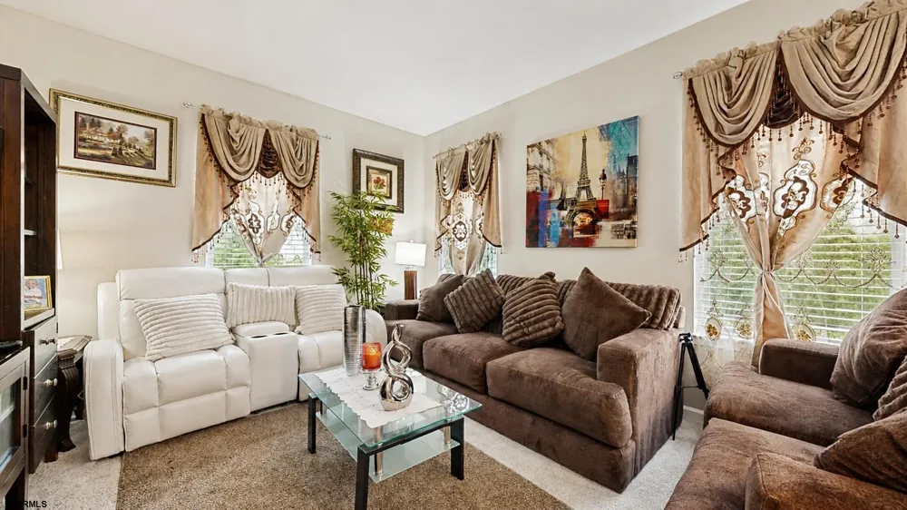 12 Summit Cir Mays Landing, NJ 08330