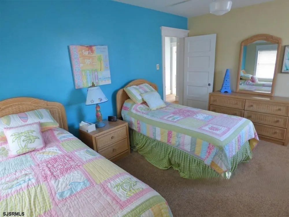 875 Stenton Pl Ocean City, NJ 08226