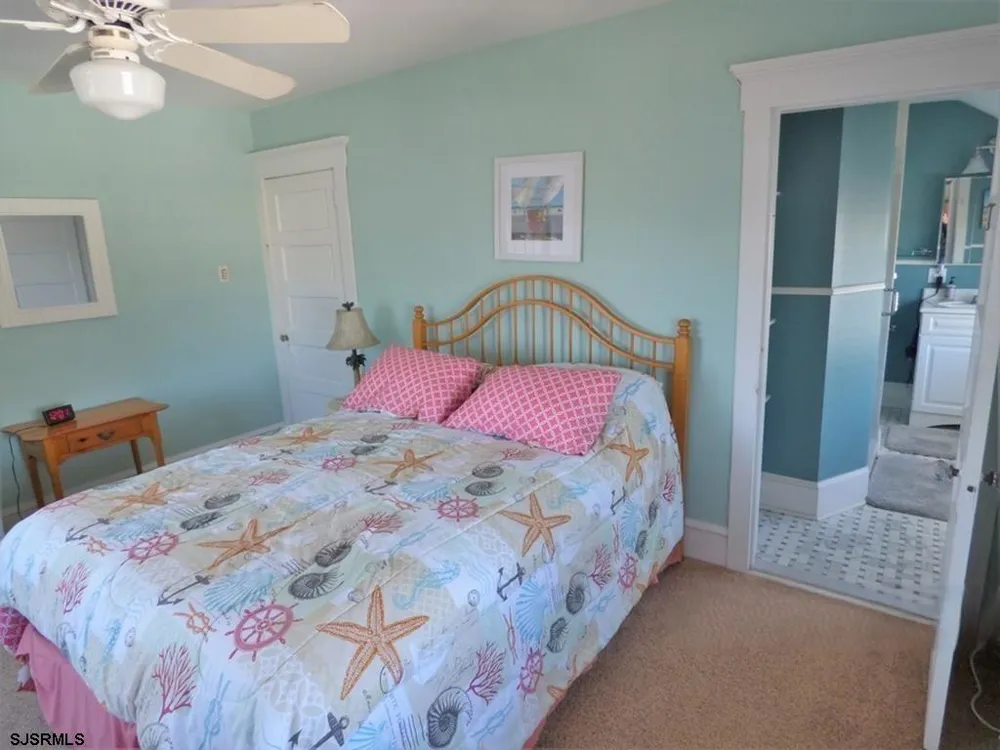 875 Stenton Pl Ocean City, NJ 08226