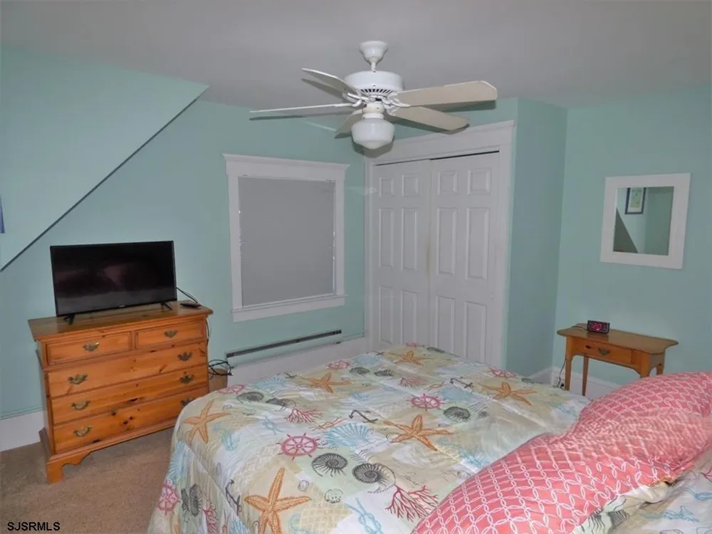 875 Stenton Pl Ocean City, NJ 08226