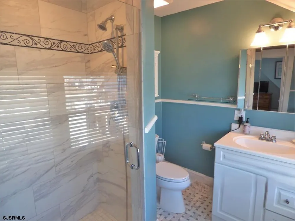 875 Stenton Pl Ocean City, NJ 08226