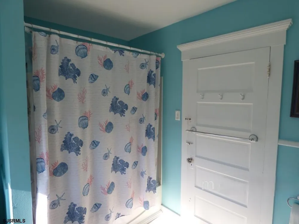 875 Stenton Pl Ocean City, NJ 08226