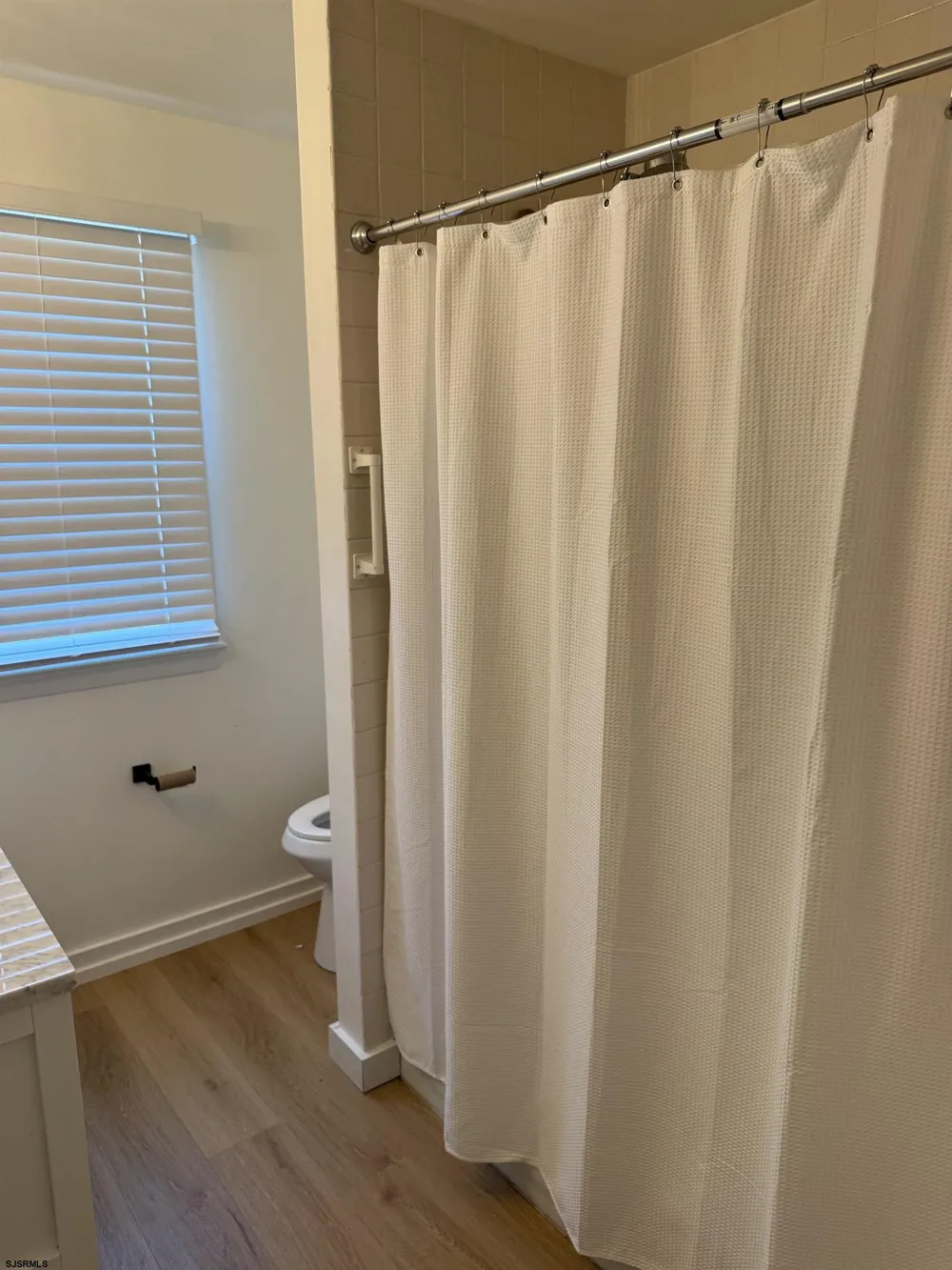 210 N Surrey Ave Ventnor Heights, NJ 08406