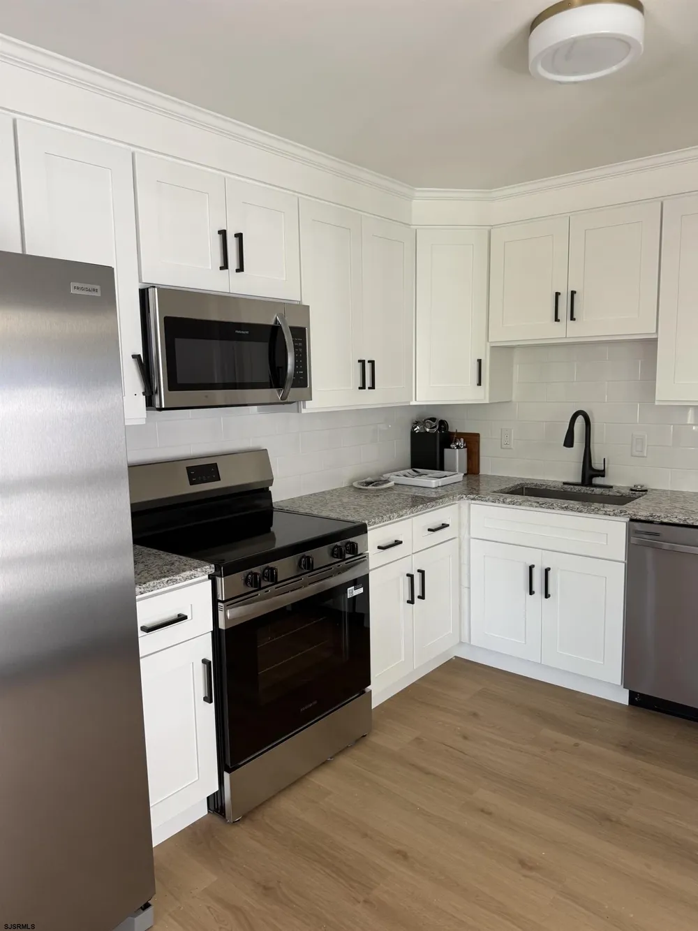 210 N Surrey Ave Ventnor Heights, NJ 08406