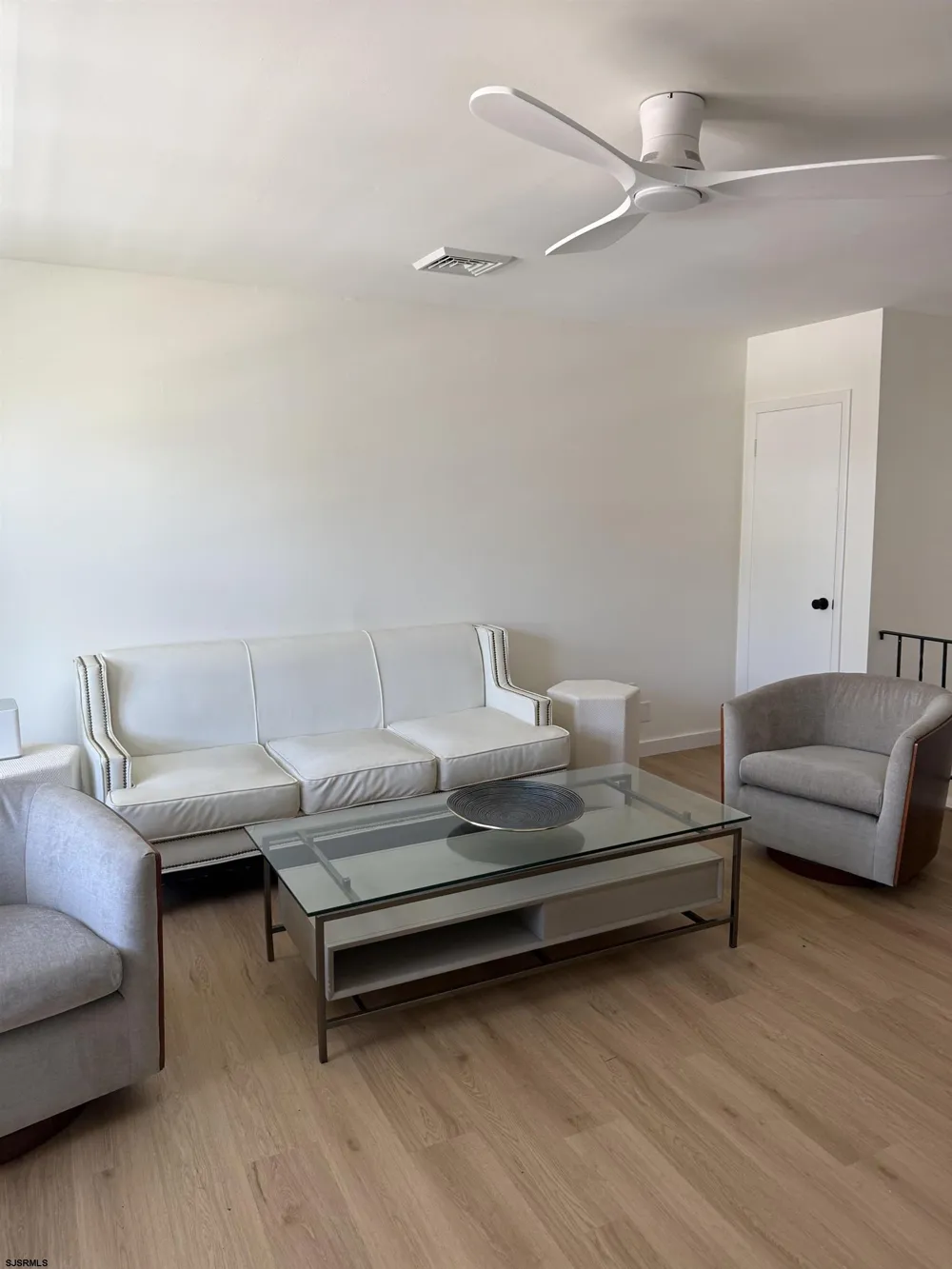 210 N Surrey Ave Ventnor Heights, NJ 08406