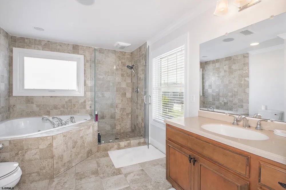 5 N 29th Ave Longport, NJ 08403