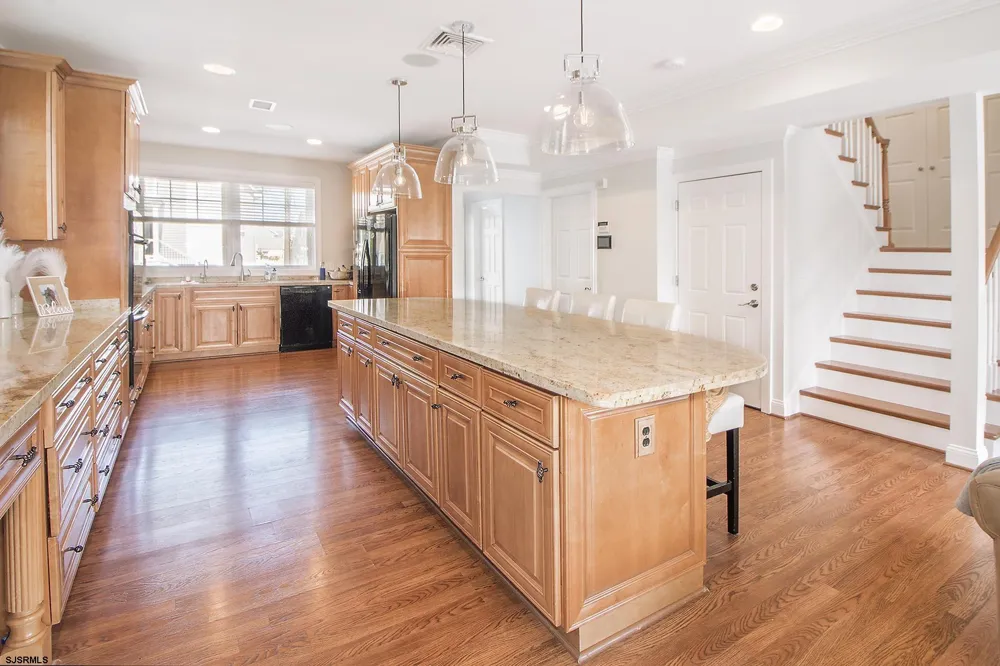 5 N 29th Ave Longport, NJ 08403