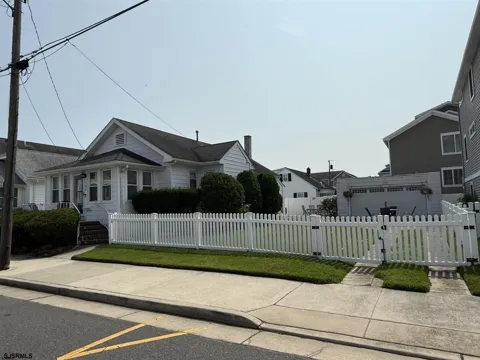 104 N 35th Ave