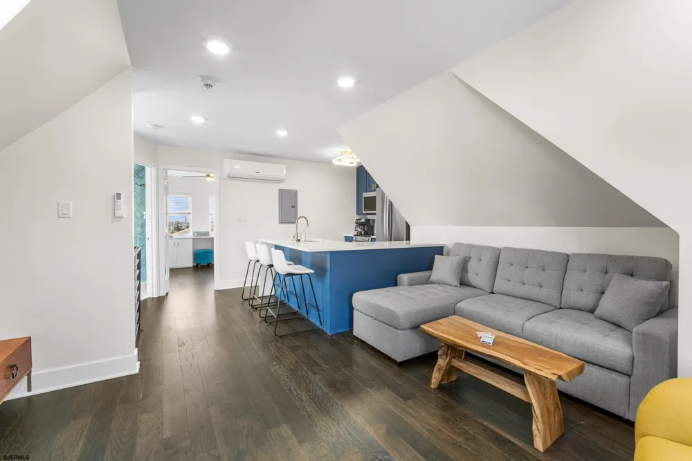 1059 Asbury Ave Ocean City, NJ 08226