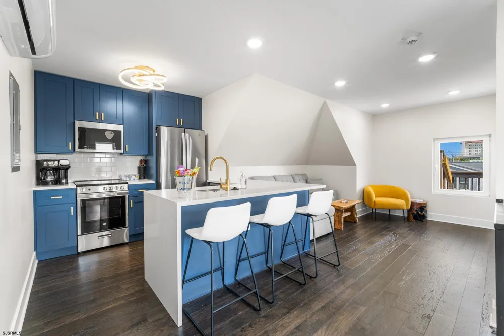 1059 Asbury Ave Ocean City, NJ 08226
