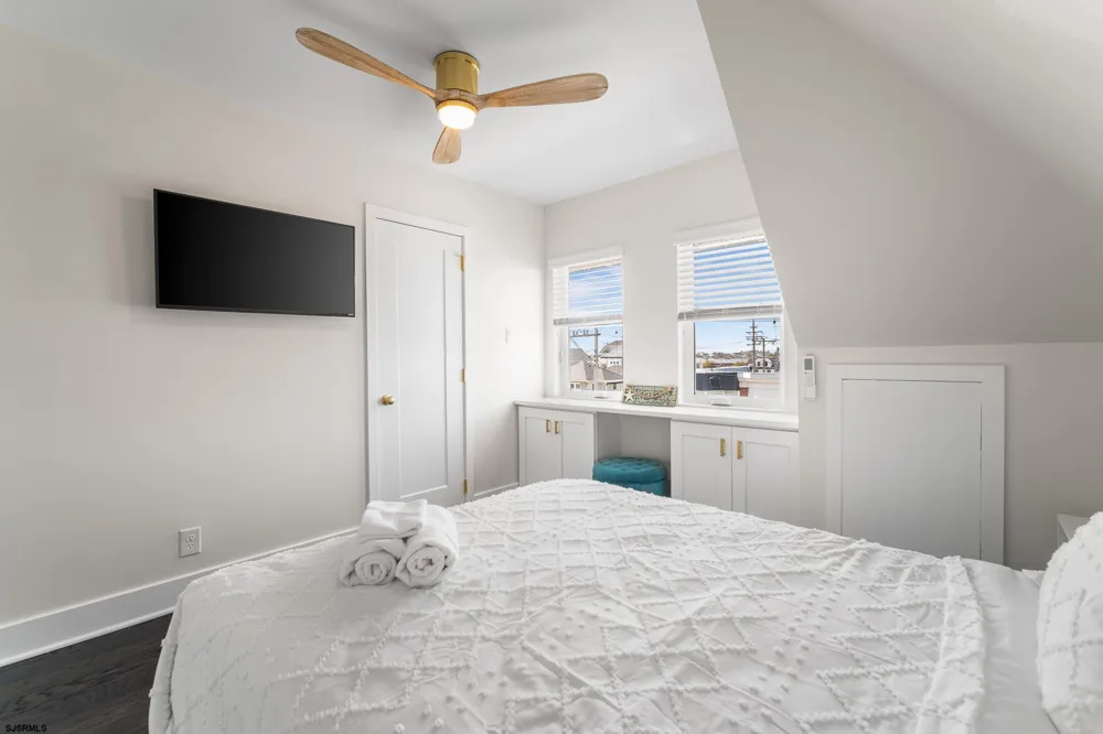 1059 Asbury Ave Ocean City, NJ 08226
