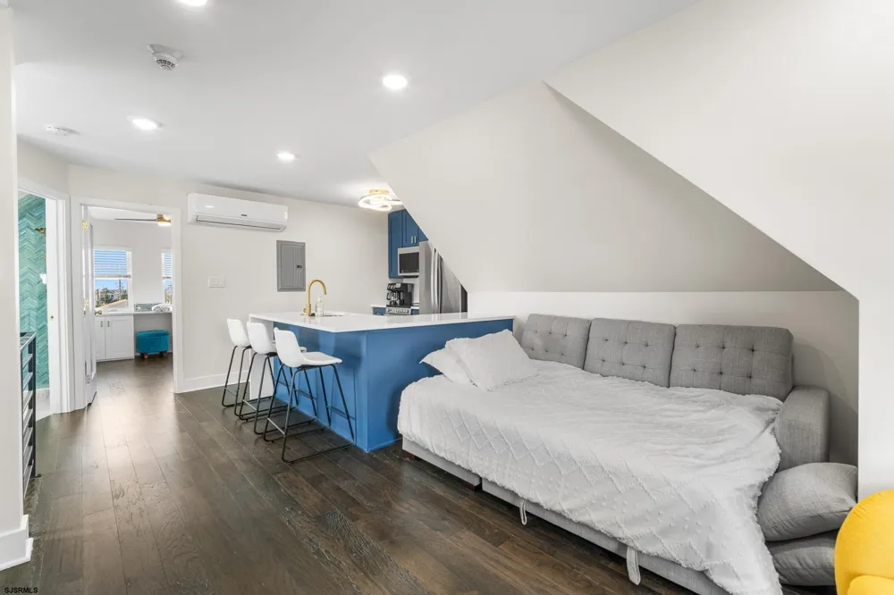 1059 Asbury Ave Ocean City, NJ 08226