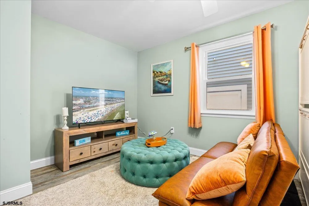 5724 Asbury Ave Ocean City, NJ 08226