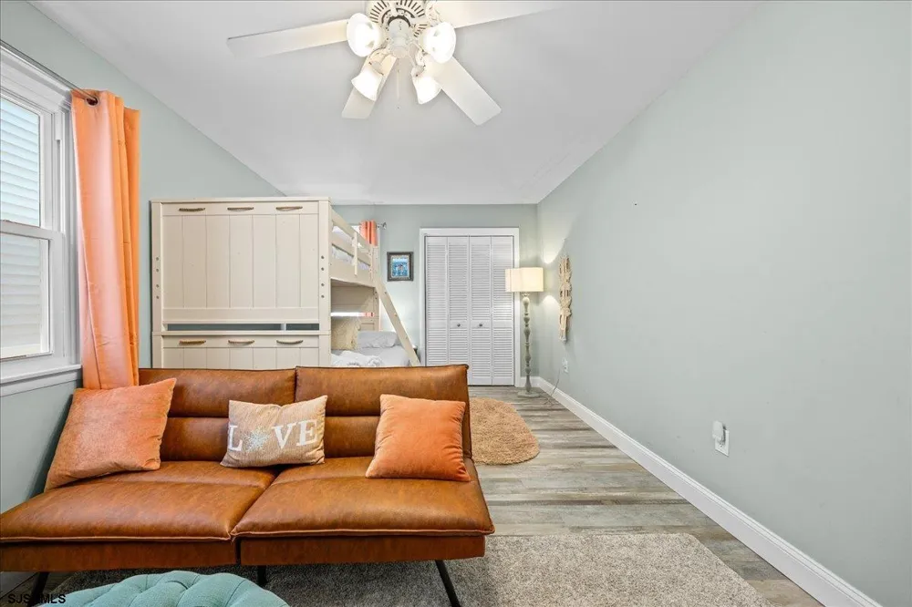 5724 Asbury Ave Ocean City, NJ 08226
