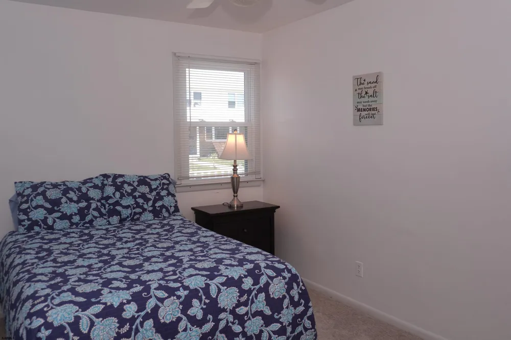 453 Berkshire Dr Ventnor, NJ 08406