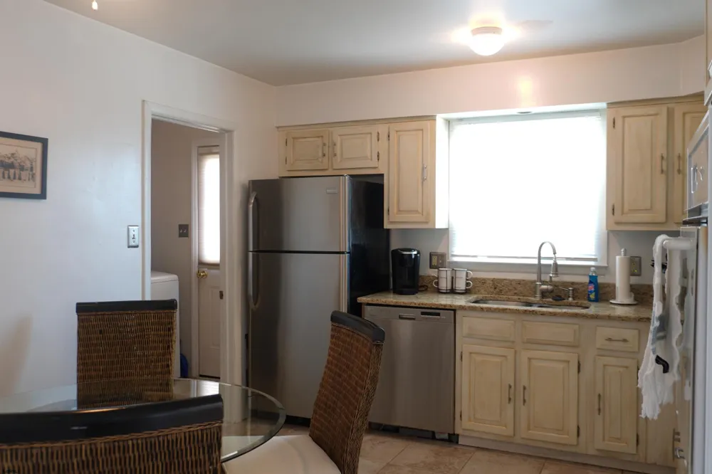 453 Berkshire Dr Ventnor, NJ 08406
