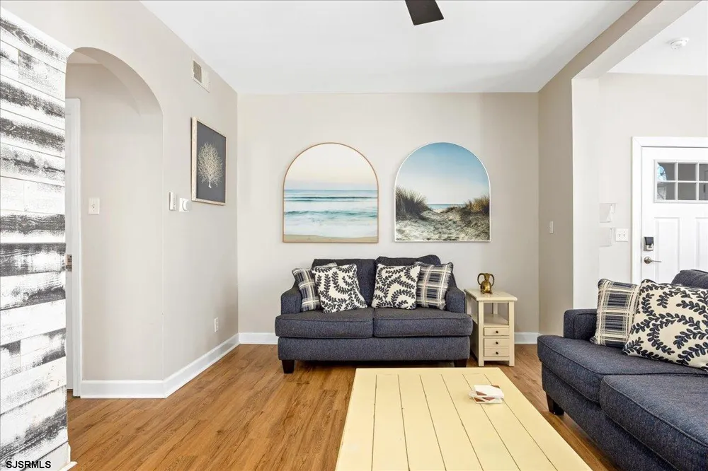 14 S Jackson Ave Ventnor, NJ 08406
