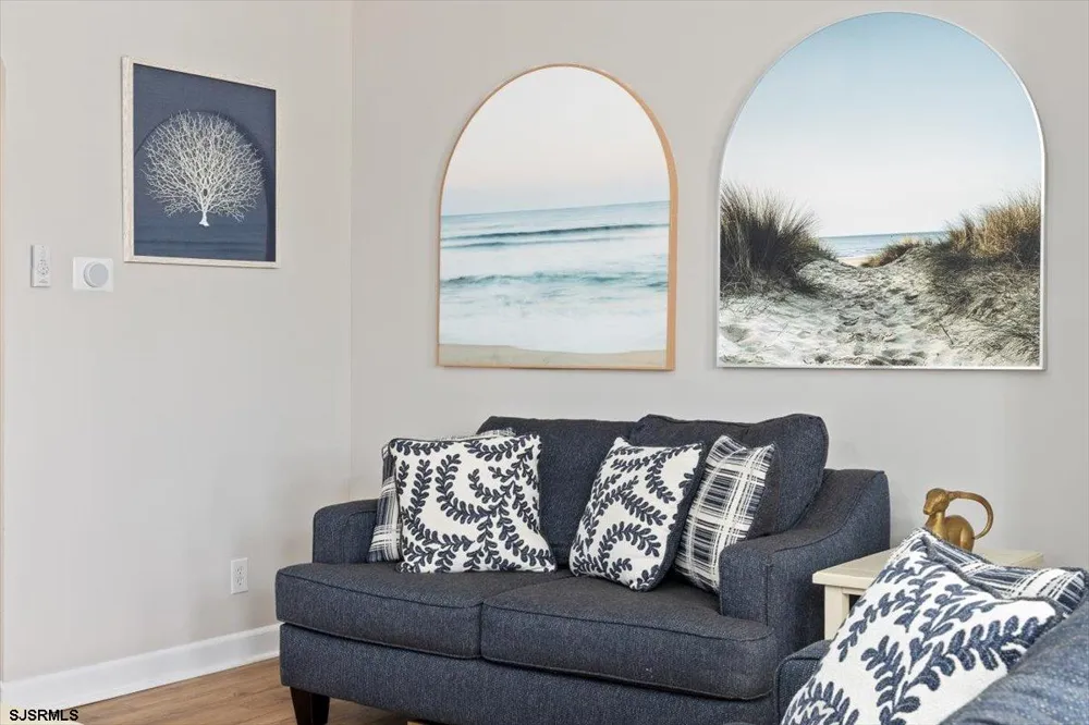 14 S Jackson Ave Ventnor, NJ 08406