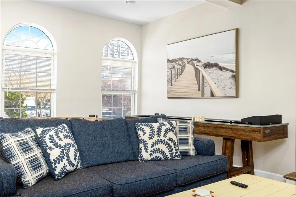 14 S Jackson Ave Ventnor, NJ 08406