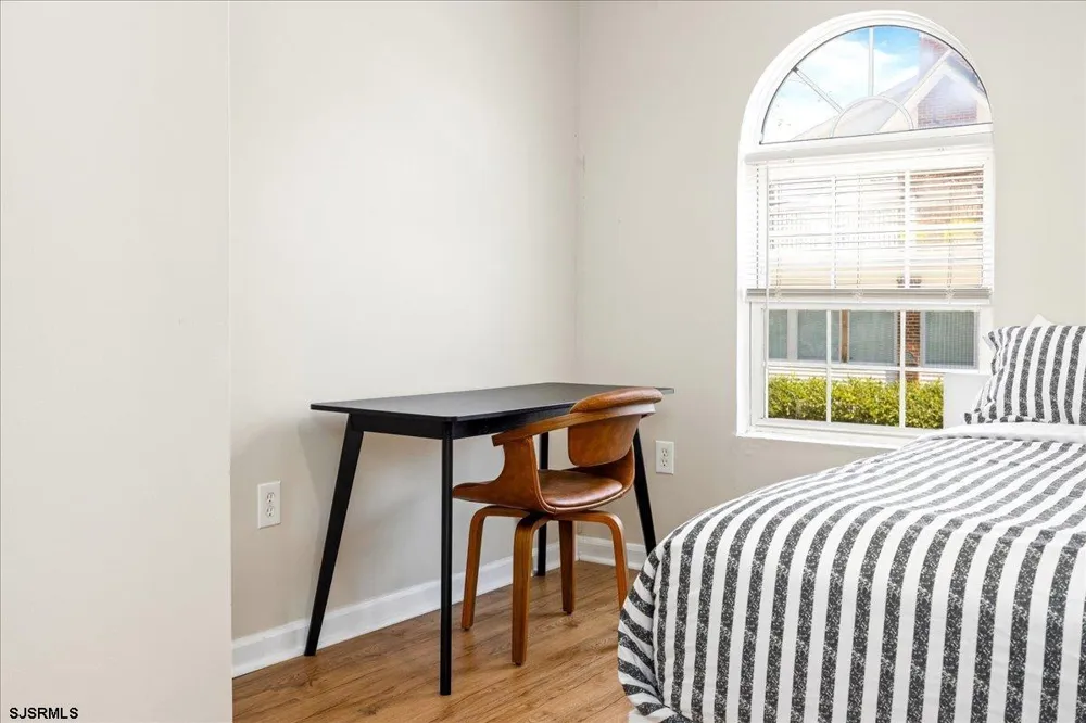 14 S Jackson Ave Ventnor, NJ 08406