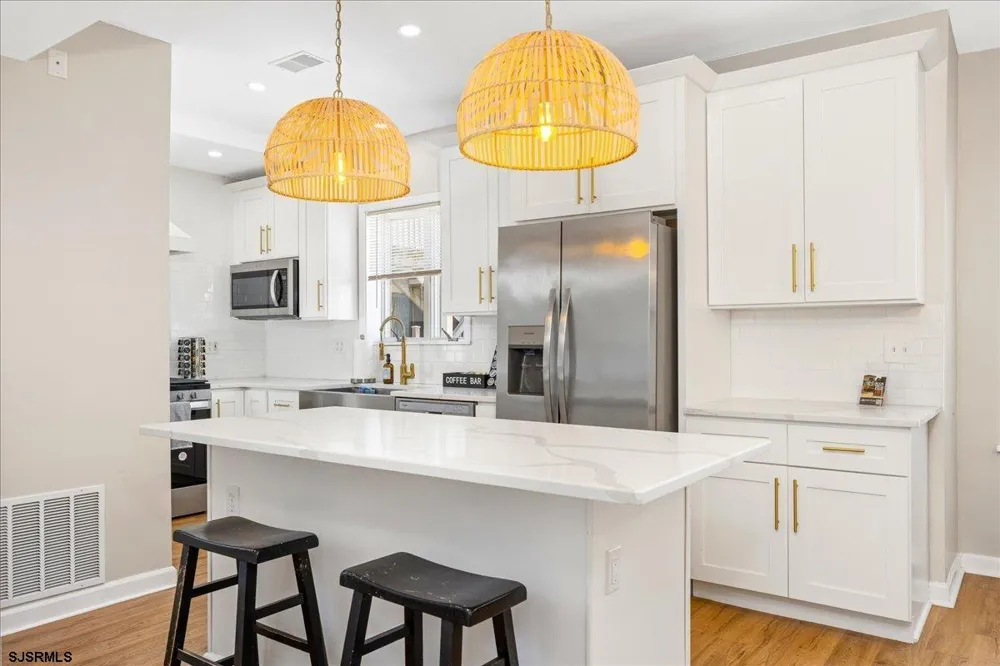 14 S Jackson Ave Ventnor, NJ 08406