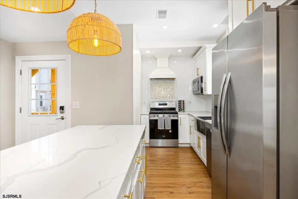 14 S Jackson Ave Ventnor, NJ 08406