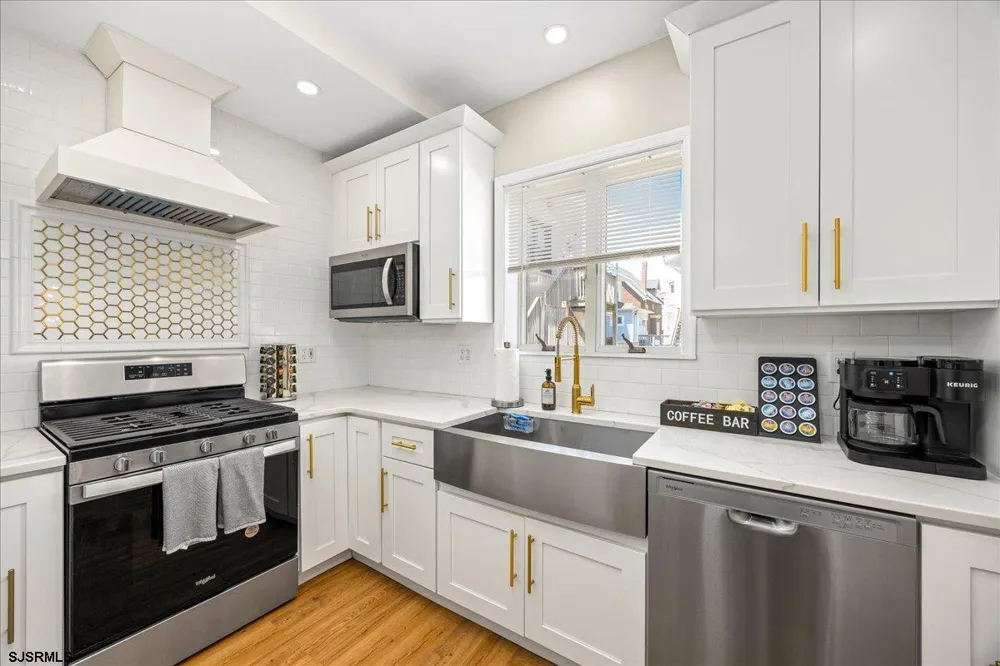 14 S Jackson Ave Ventnor, NJ 08406