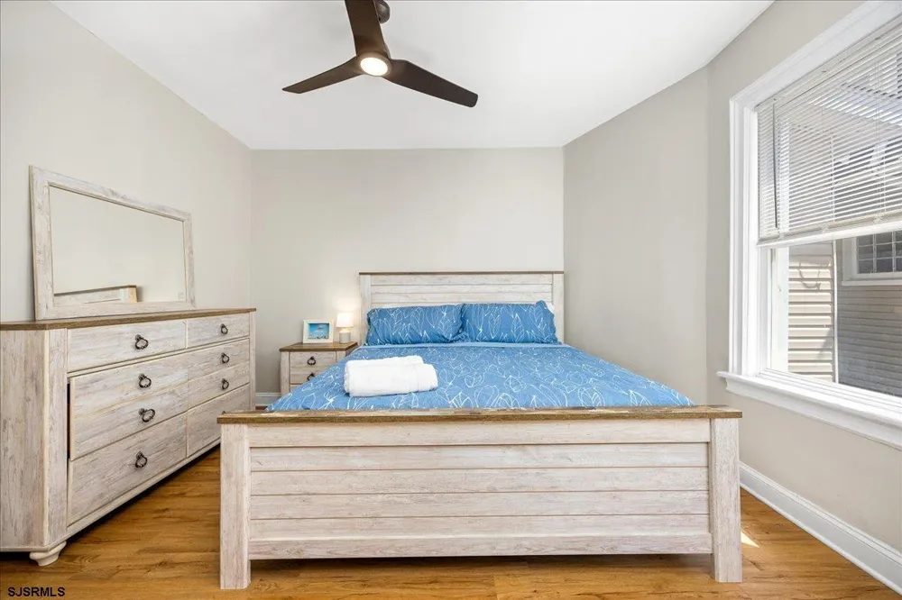 14 S Jackson Ave Ventnor, NJ 08406