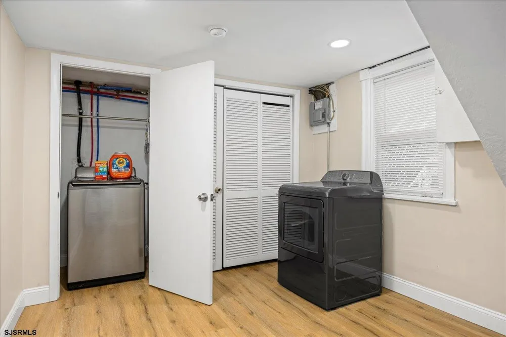 14 S Jackson Ave Ventnor, NJ 08406