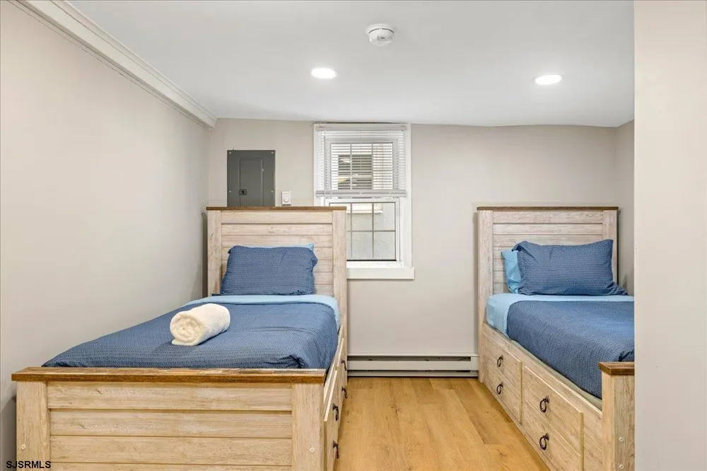14 S Jackson Ave Ventnor, NJ 08406