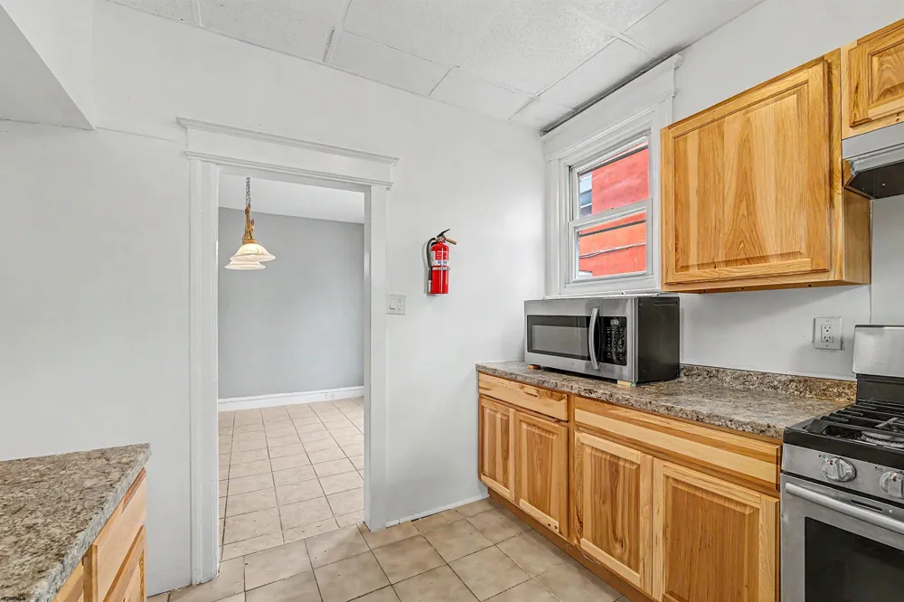 121 N Kingston Ave Atlantic City, NJ 08401